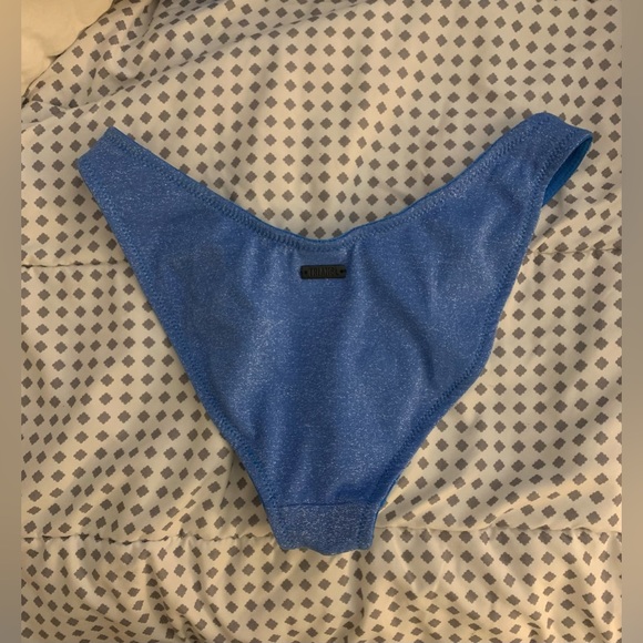 Triangl blue sparkly bikini - Picture 4 of 4